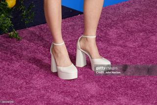 Awkwafina feet photo thumbnail