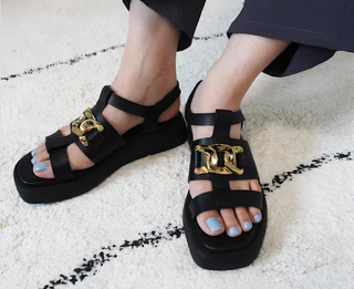 Aya Asahina feet photo thumbnail