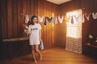 Aya Cash feet photo thumbnail