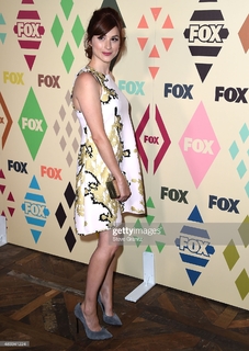 Aya Cash feet photo thumbnail
