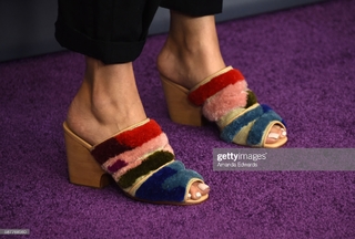 Aya Cash feet photo thumbnail