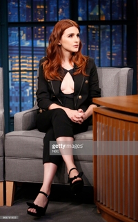 Aya Cash feet photo thumbnail