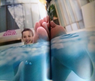 Aya Hirano feet photo thumbnail