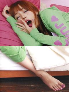 Aya Hirano feet photo thumbnail