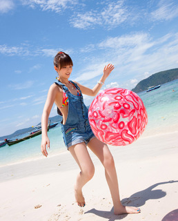 Aya Hirano feet photo thumbnail