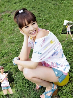 Aya Hirano feet photo thumbnail