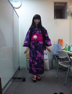 Aya Hirano feet photo thumbnail