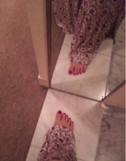 Aya Hirano feet photo thumbnail