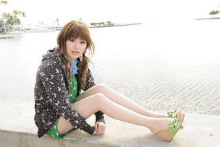 Aya Hirano feet photo thumbnail