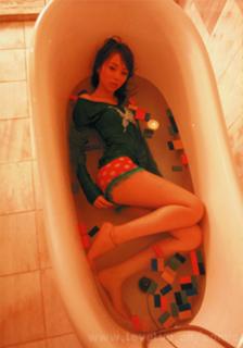 Aya Hirano feet photo thumbnail