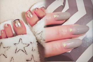 Aya Hirano feet photo thumbnail
