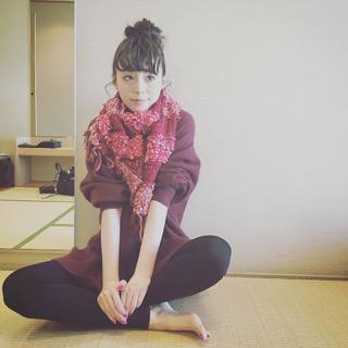 Aya Hirano feet photo thumbnail