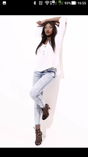 Aya Nakamura feet photo thumbnail