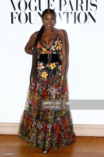 Aya Nakamura feet photo thumbnail