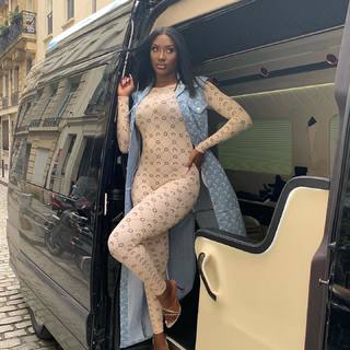 Aya Nakamura feet photo thumbnail