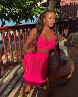 Aya Nakamura feet photo thumbnail