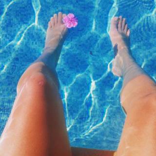 Aya Samaha feet photo thumbnail