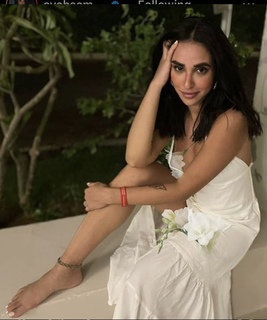 Aya Samaha feet photo thumbnail