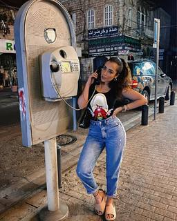 Aya Selim feet photo thumbnail