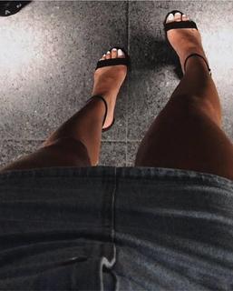 Aya Selim feet photo thumbnail