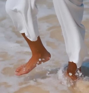 Aya Selim feet photo thumbnail