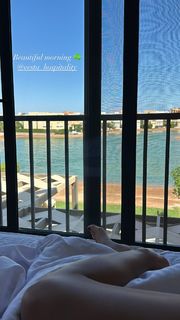 Aya Selim feet photo thumbnail