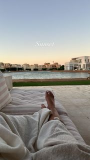 Aya Selim feet photo thumbnail