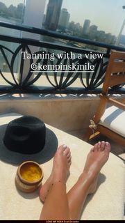 Aya Selim feet photo thumbnail