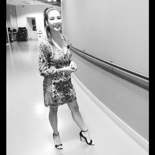 Aybüke Pusat feet photo thumbnail