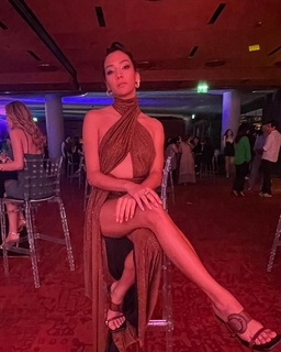 Aybüke Pusat feet photo thumbnail