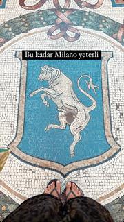 Aybüke Pusat feet photo thumbnail