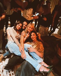 Aybüke Pusat feet photo thumbnail