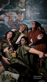 Aybüke Pusat feet photo thumbnail