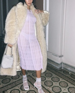 Aybüke Pusat feet photo thumbnail