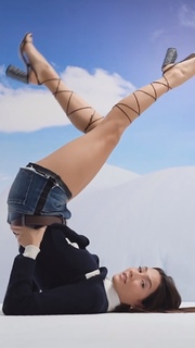 Aybüke Pusat feet photo thumbnail