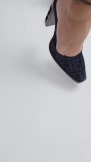 Aybüke Pusat feet photo thumbnail