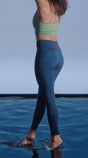 Aybüke Pusat feet photo thumbnail