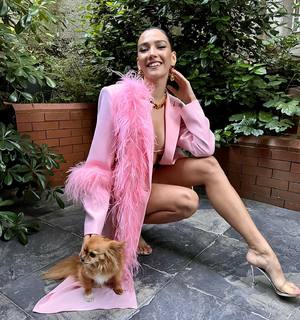 Aybüke Pusat feet photo thumbnail