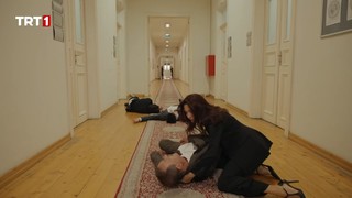 Aybüke Pusat feet photo thumbnail