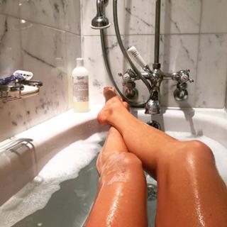 Ayda Field feet photo 4