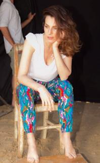 Ayelet Zurer feet photo thumbnail