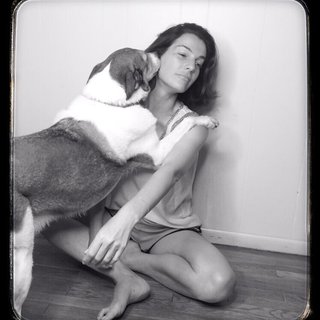 Ayelet Zurer feet photo thumbnail