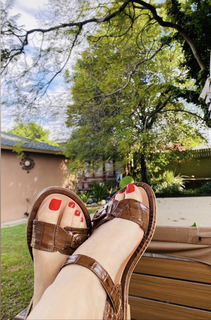 Ayelet Zurer feet photo thumbnail