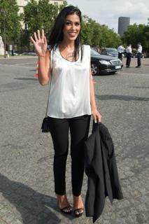 Ayem Nour feet photo thumbnail