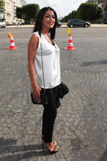 Ayem Nour feet photo thumbnail