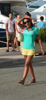 Ayem Nour feet photo thumbnail