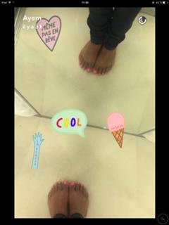 Ayem Nour feet photo thumbnail