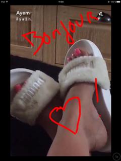 Ayem Nour feet photo thumbnail