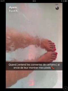 Ayem Nour feet photo thumbnail