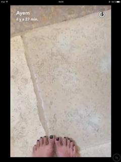 Ayem Nour feet photo thumbnail